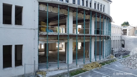 Knjižnica in Glasbena šola Kamnik (1)
